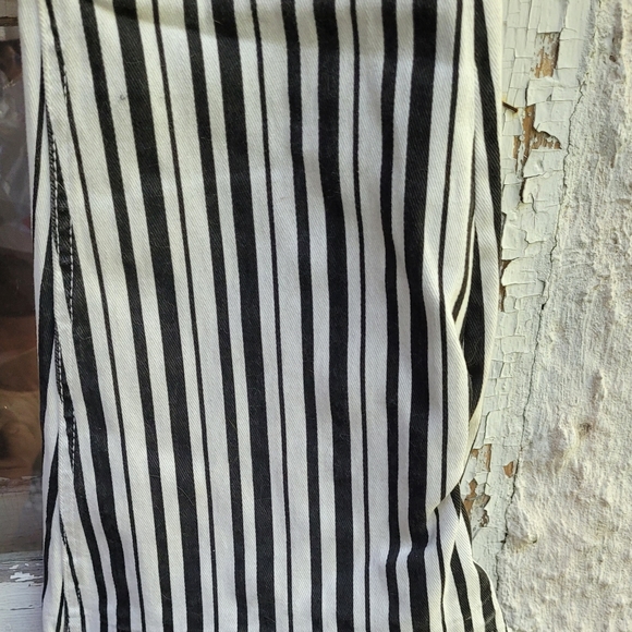 Rock & Roll Cowgirl Denim  High rise flare Beetlejuice pants 32×34 - Picture 4 of 9